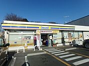 ファミリーマート谷保駅東店 徒歩8分。コンビニ 620m