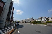 駅前 800m