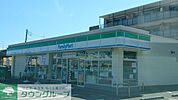 ファミリーマート青梅末広町二丁目店 徒歩3分。コンビニ 240m