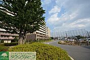 駅前 1520m