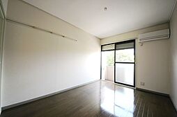 ロイヤルハイツII 208 2階1Kのリビング/ダイニング