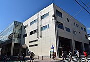 熱海市役所（650m）