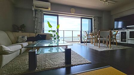お部屋は2LDK。66.80m2の広さになります。和室と洋室がウォークスルークローゼットにて繋がっています。