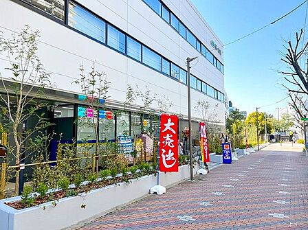 どらっぐぱぱす塩浜店 徒歩6分。 430m