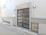 マンション出入口