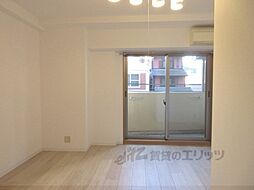 JR東海道・山陽本線 大津駅 徒歩13分の賃貸マンション 4階1Kのリビング/ダイニング