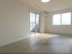 マハロ 1階1LDKのリビング/ダイニング