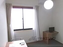 レオパレスＲａｃｏｏｎＤ6愛荘 106 1階1Kのリビング/ダイニング