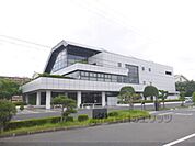 草津市立図書館まで2100メートル