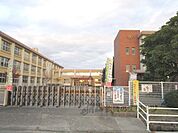 必佐小学校まで200メートル