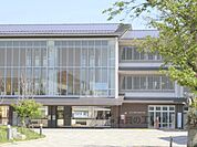 金田小学校まで1300メートル
