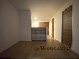 エルピーダ桂 102 1階1LDKのリビング/ダイニング