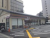 セブンイレブン　西大路花屋町店まで390メートル