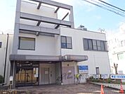 伏見岡本病院まで700メートル