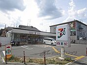 セブンイレブン　上桂東ノ口店まで50メートル