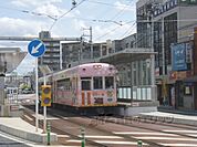 嵐電天神川駅まで1700メートル