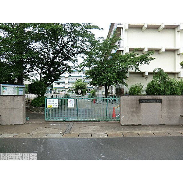 周辺を拡大表示