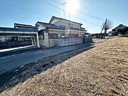北西側前面道路