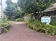 西田仲よし広場緑地 徒歩6分。 410m