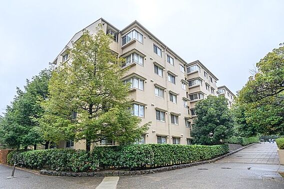 緑が映える上品...