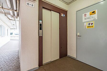 エレベーター停止階で、毎日の移動もスムーズ