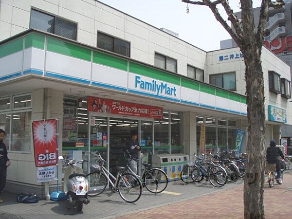 画像23:ファミリーマート　西大路西院店まで100メートル