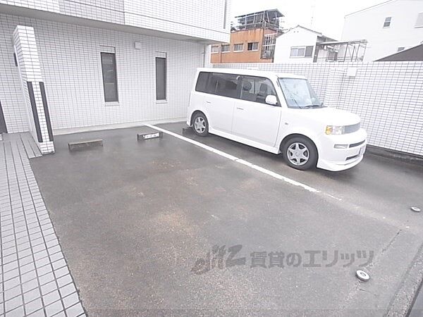 画像19:駐車場