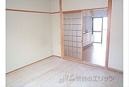 近鉄京都線 伏見駅 徒歩10分の賃貸マンション 3階1DKのリビング/ダイニング