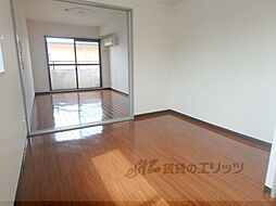 京阪本線 龍谷大前深草駅 徒歩10分の賃貸マンション 4階2Kのリビング/ダイニング