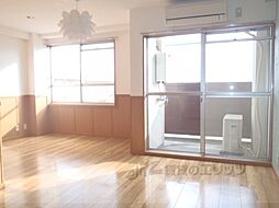 阪急京都本線 西京極駅 徒歩5分の賃貸マンション 6階ワンルームのリビング/ダイニング