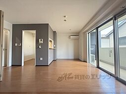 阪急嵐山線 上桂駅 徒歩8分の賃貸マンション 3階1Kのリビング/ダイニング