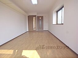 京阪本線 丹波橋駅 徒歩3分の賃貸マンション 4階1Kのリビング/ダイニング