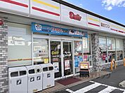 デイリーヤマザキ　十条油小路店まで1010メートル