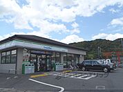 ファミリーマート　松尾大社前店まで680メートル