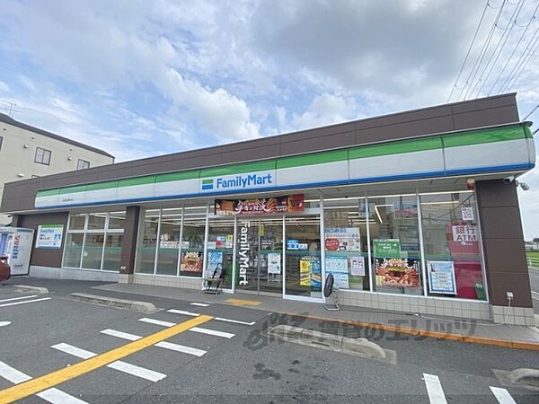 画像23:ファミリーマート　京田辺草内店まで50メートル