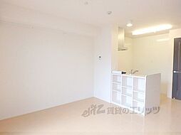 マジェスティヒル 1階1LDKのリビング/ダイニング