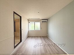 ＧＲＡＭＭ六地蔵Ａ棟 201 2階1LDKのリビング/ダイニング