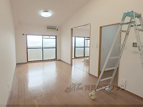 クイーンズコート久津川_内装_5