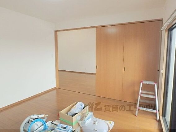 クイーンズコート久津川_内装_2