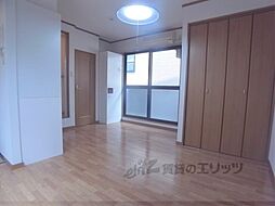 近鉄京都線 伏見駅 徒歩5分の賃貸マンション 2階ワンルームのリビング/ダイニング