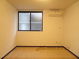 京阪本線 龍谷大前深草駅 徒歩5分の賃貸アパート 1階1Kのリビング/ダイニング