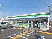 ファミリーマート　京田辺興戸店まで220メートル