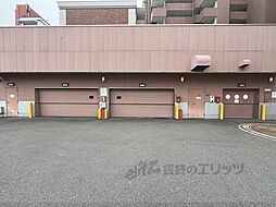 12 / 18