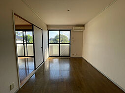 パウゼ・ドゥ・アピス　Ｂ 105 1階2LDKのリビング/ダイニング