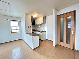 メルティー・アイII　Ａ 201 2階2LDKのリビング/ダイニング