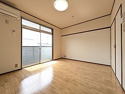 カサ・アサマ 203 2階1Kのリビング/ダイニング