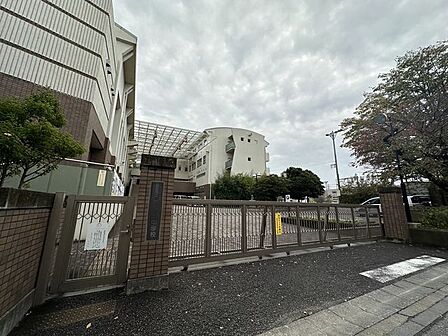 朝霞市立朝霞第一中学校 徒歩20分。 1560m