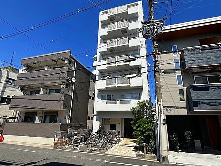 １９８６年（昭和６１年）９月建築の７階建マンション。ＪＲ環状線　寺田町駅まで約２７５ｍ（徒歩４分）、近鉄南大阪線　河堀口駅まで約１，０００ｍ（徒歩１３分）です。