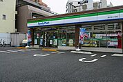 ファミリーマート　西小岩二丁目店ファミリーマート　西小岩二丁目店 200m