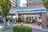 周辺：ローソン 篠崎町七丁目店 210m